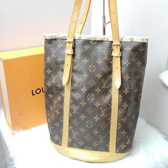 Louis Vuitton Handbags - 100% authentic vintage Louis Vuitton bucket bag AR0918